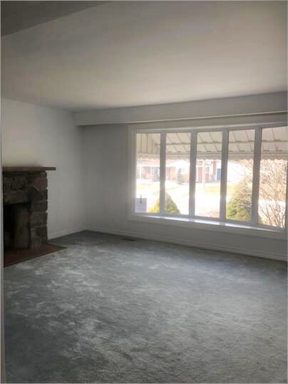 Photo du bâtiment - 598 Hayden Crescent