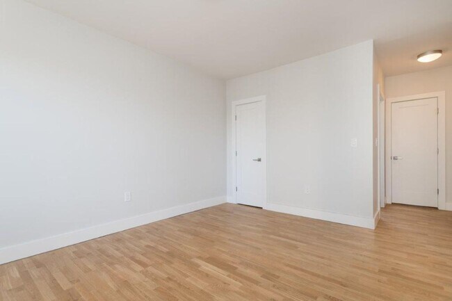 Foto del edificio - 1 bed 1 bath in Brighton available for 6/1