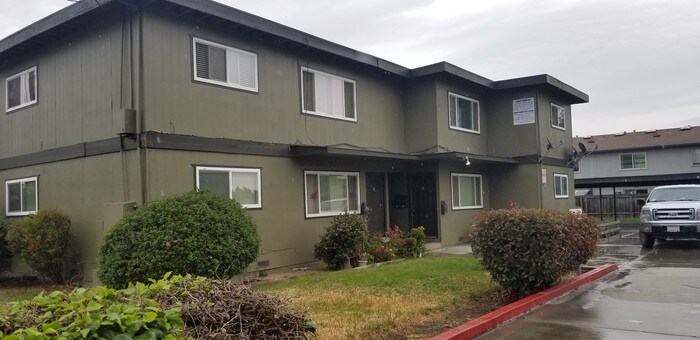 Primary Photo - 2 Bedroom, 1 Bathroom Apartment