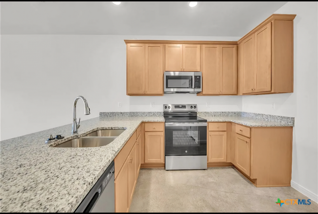 Foto del edificio - 907 Wax Myrtle Ct