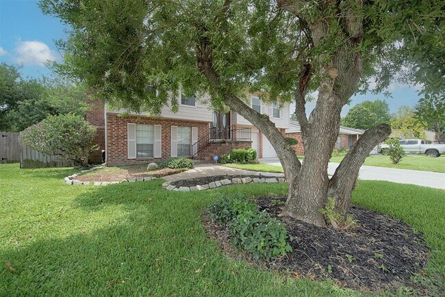 Foto del edificio - 430 Redway Ln