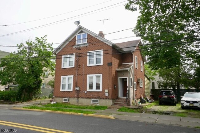 Foto del edificio - 69 Carlton Ave