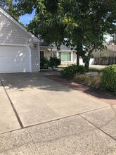 Building Photo - 1653 Kildare Dr