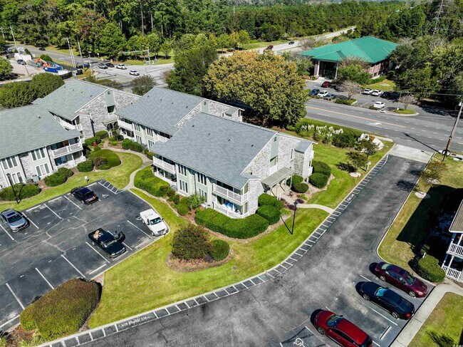 Foto del edificio - 4715 Cobblestone Dr