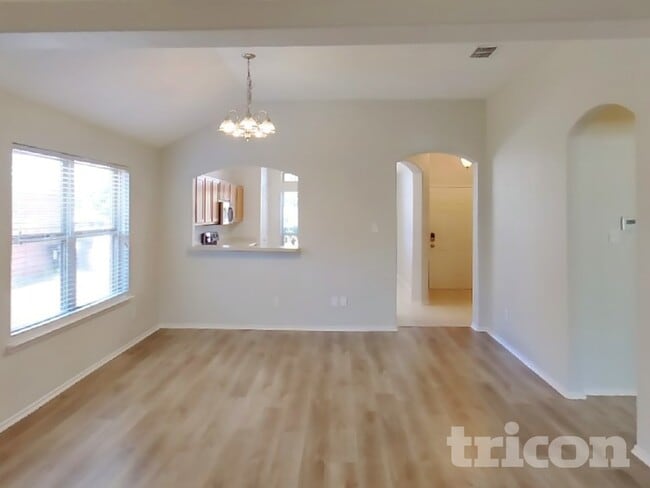 Building Photo - 304 Sardius Blvd