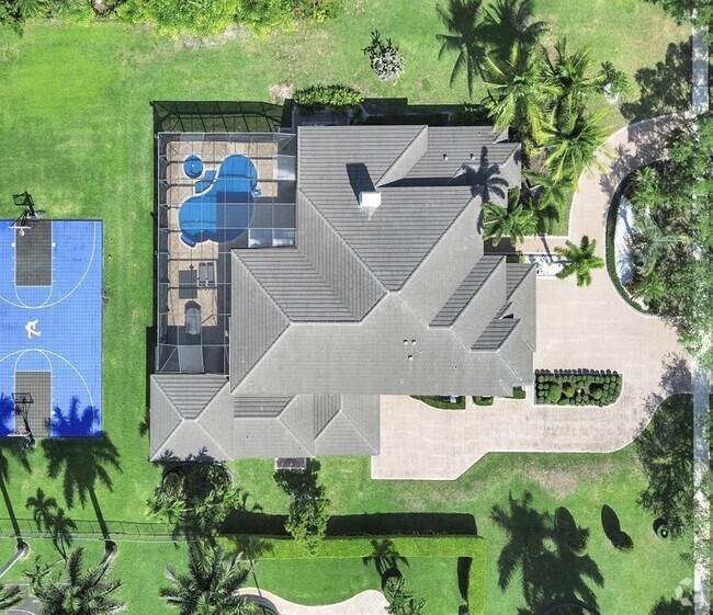 Building Photo - 10457 Laurel Rd