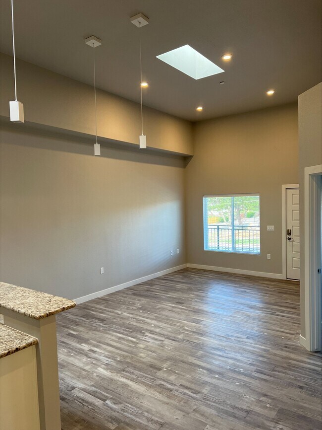 Building Photo - 3410 N Carefree Cir