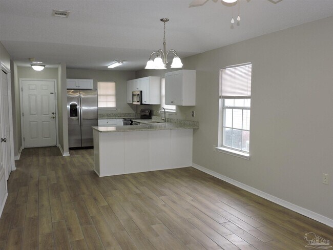 Building Photo - 2322 Shoal Creek Dr