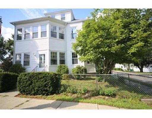 Primary Photo - 40 St James Ave
