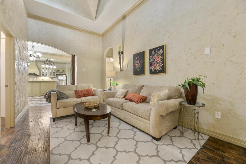 Foto principal - 2807 Burton Avenue