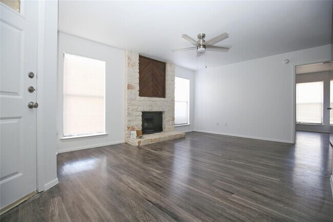 Building Photo - 10616 Mellow Meadow Dr