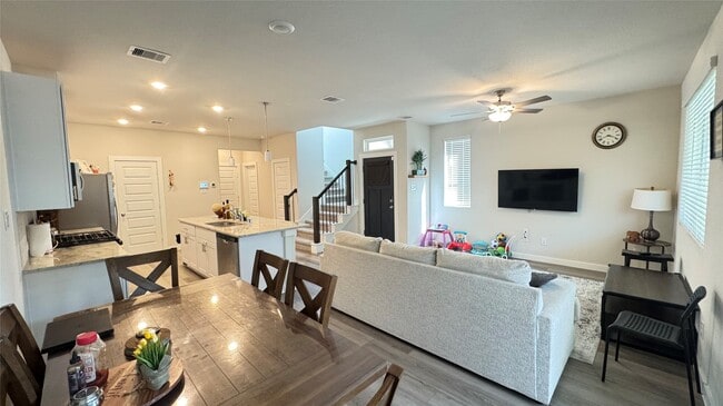 Building Photo - 1505 Red Acer Dr