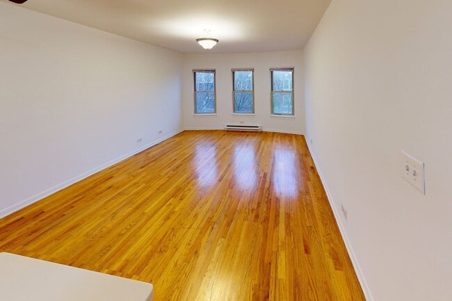 Interior Photo - Drexel Grand