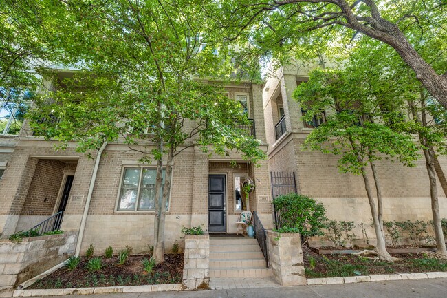 Foto del edificio - 2304 Worthington St