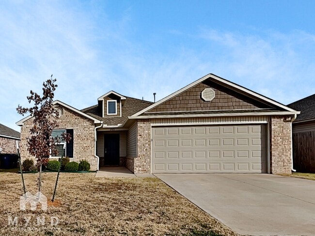 Building Photo - 2923 Russell Rd