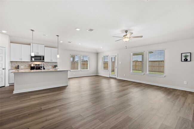 Foto del edificio - 3038 Marble Wy