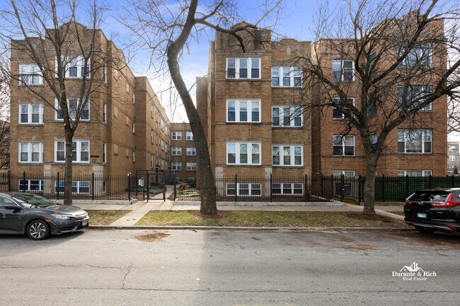 Foto del edificio - 3427 W Shakespeare Ave