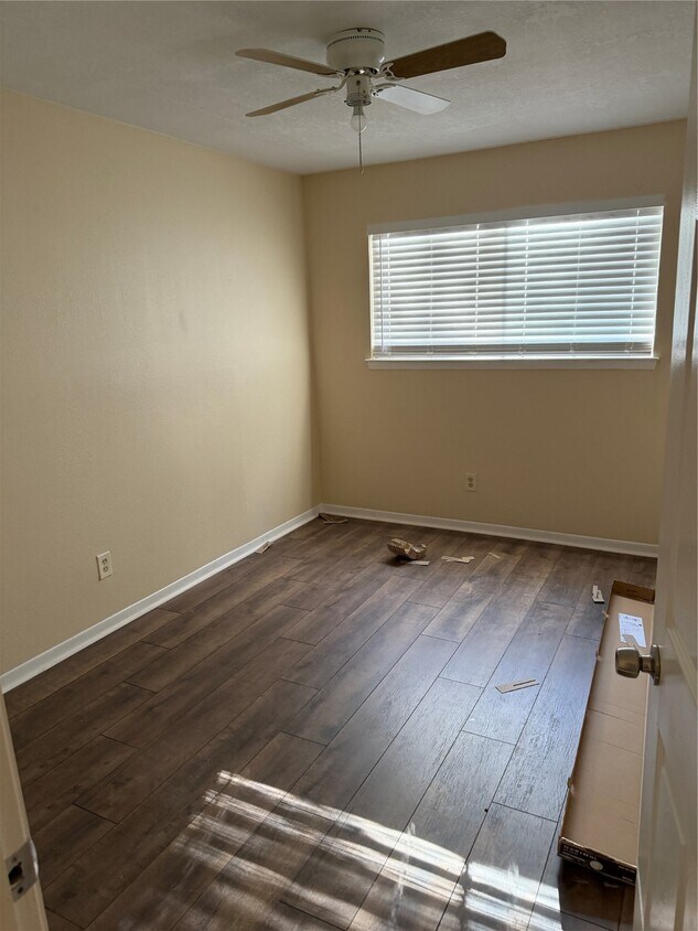 Foto del edificio - 9 Dewthread Ct