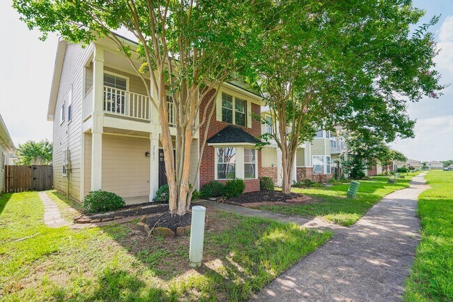 Foto del edificio - 21815 Grassy Hill Ln