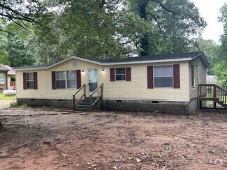 Building Photo - 602 S Chavis St