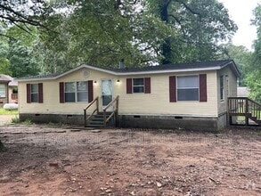 Building Photo - 602 S Chavis St