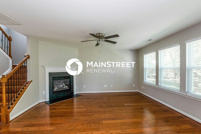 Foto del edificio - 3 Bedroom Pet-Friendly Home in Charlotte, NC with Main Street Renewal