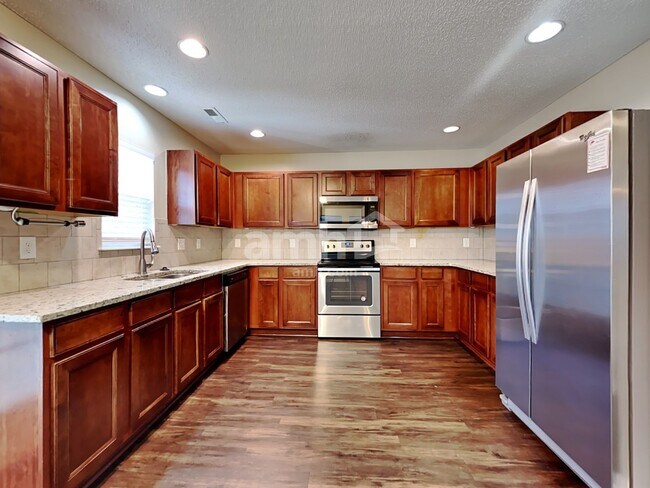 Foto del edificio - 5100 Morrow Ln