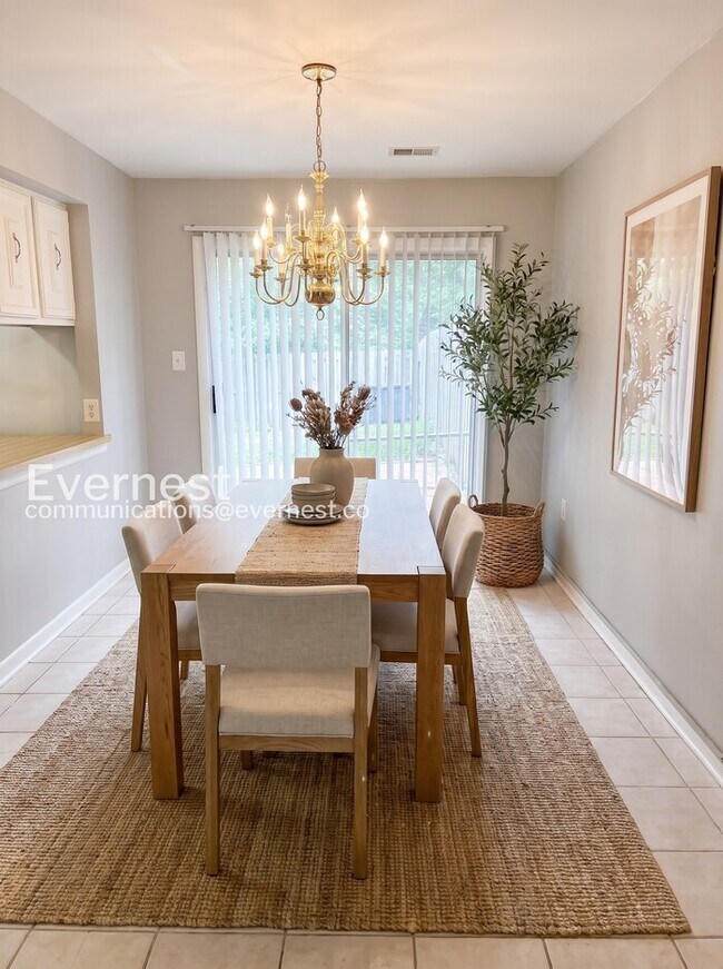 Foto del edificio - 14848 Ensor Ct