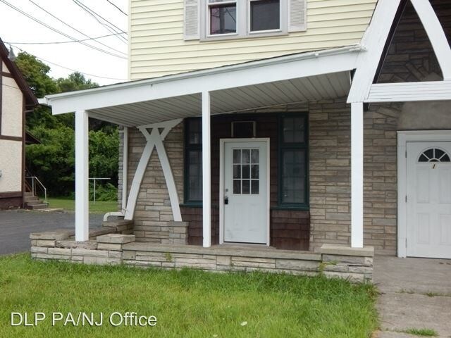 Building Photo - 1824 US-209