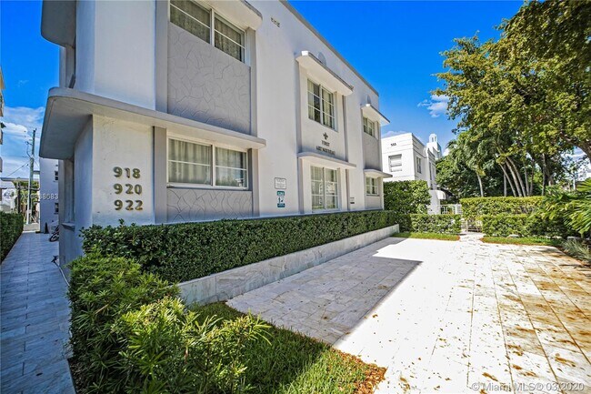 Foto del edificio - 922 Jefferson Ave