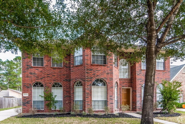Building Photo - 15526 Oxenford Dr