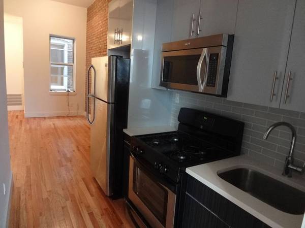 Foto principal - 886 Jefferson Ave
