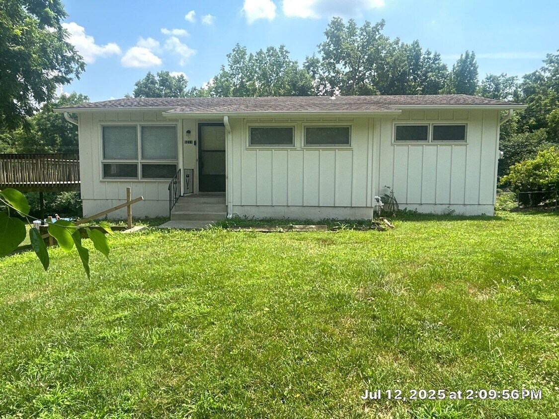 Foto principal - NEW PRICE! Beautiful 3 Bedroom Home