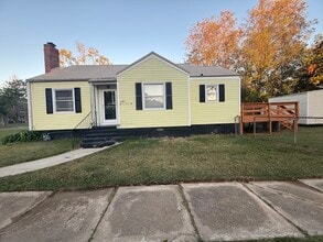 Building Photo - 1045 4th Ter W