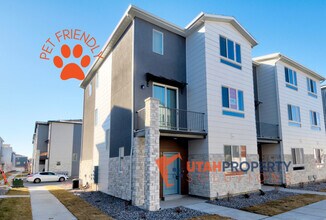 Building Photo - 982 W 380 S