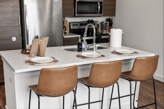 Foto del edificio - 120 N Madison Ave