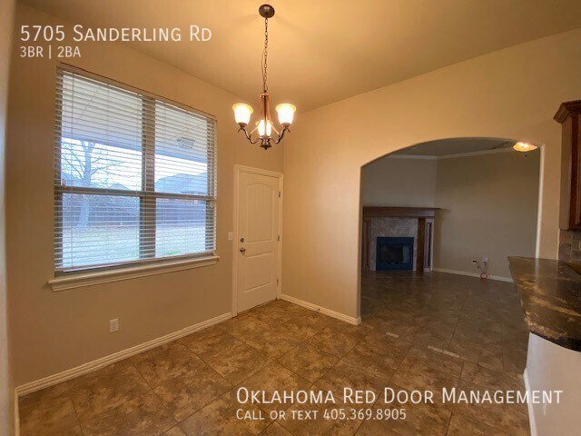 Foto del edificio - 5705 Sanderling Rd