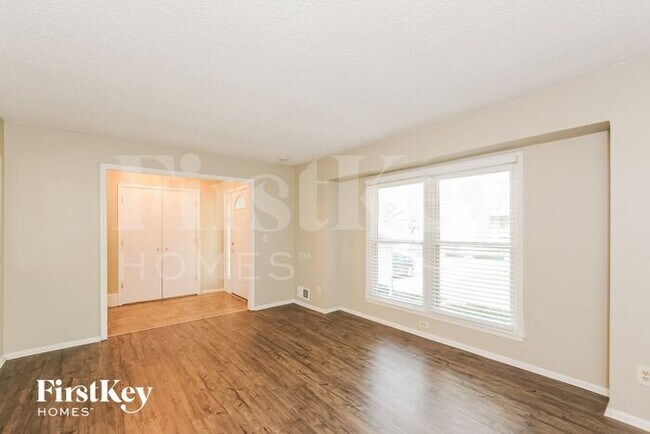 Building Photo - 8024 Sunset Cir