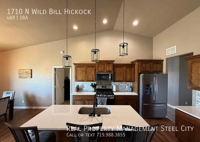 Foto del edificio - 1710 N Wild Bill Hickock Dr