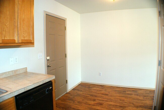 Building Photo - 2318 Sailing Way