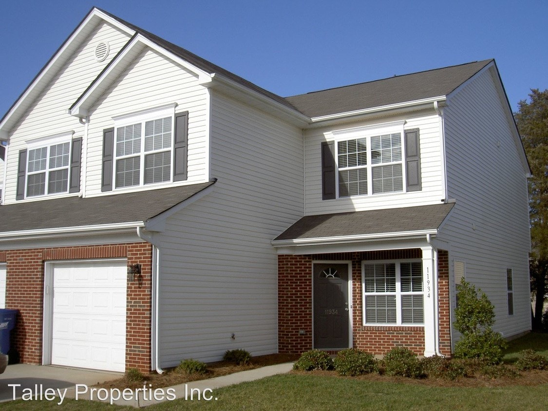 11934 Stratfield Place Cir, Pineville, NC 28134 House Rental in