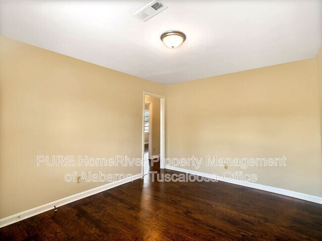 Building Photo - 1120 19th St