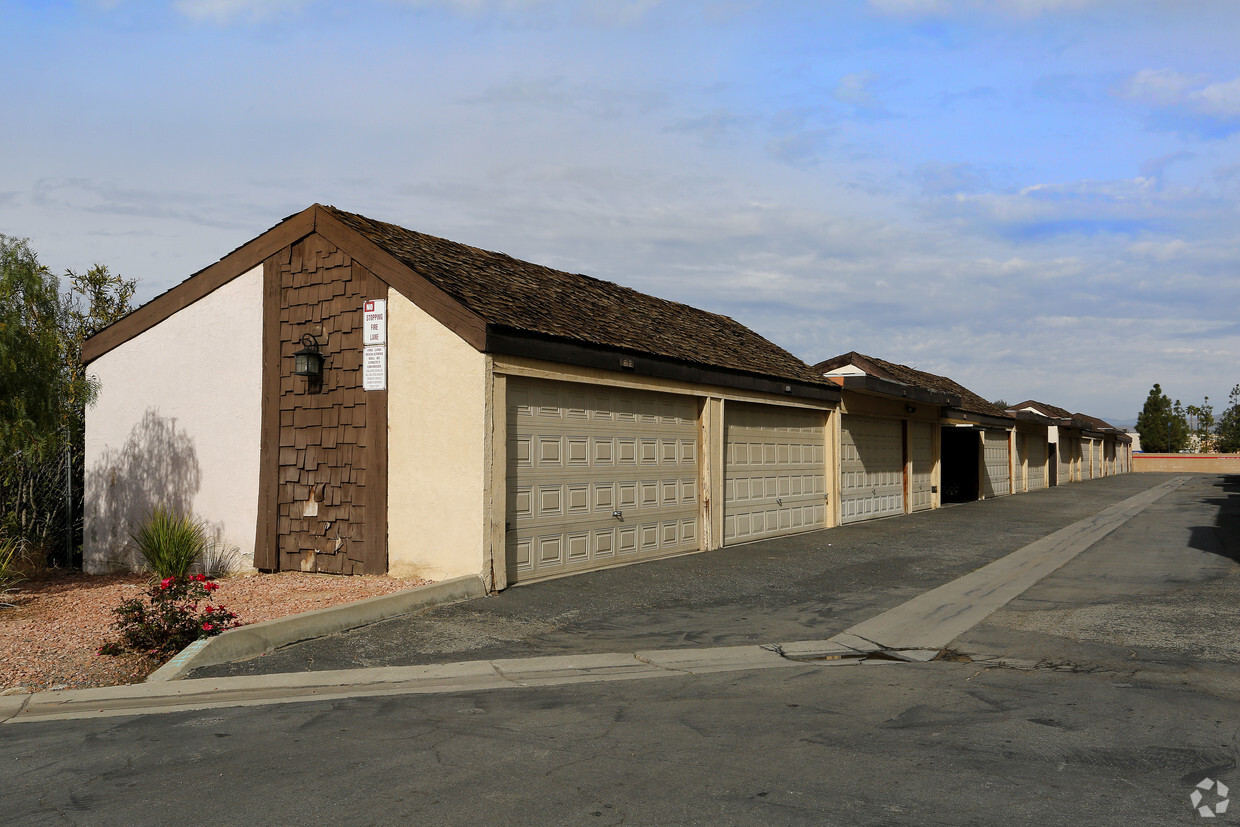 Building Photo - Echo Creek Apartments