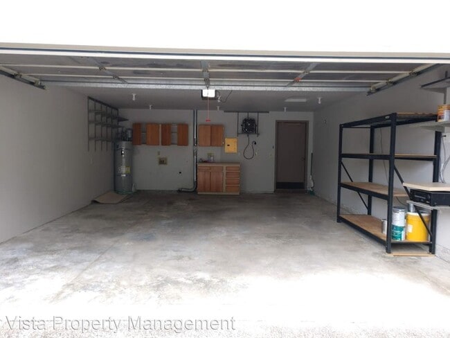 Building Photo - 2 br, 1 bath House - 8133 116th St E