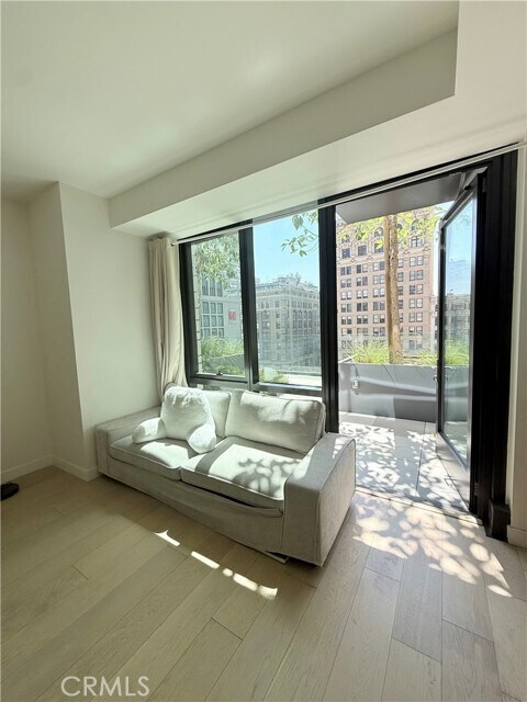 Foto del edificio - 400 S Broadway