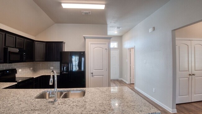 Foto del edificio - 619 Hollyhock Dr