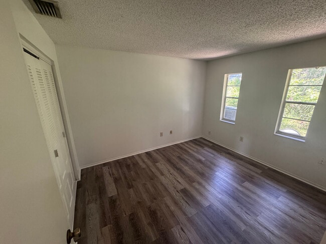 Building Photo - 7403 Mead Dr