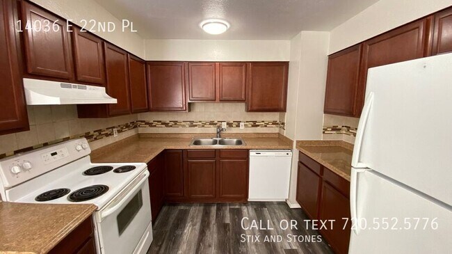 Foto del edificio - 14036 E 22nd Pl