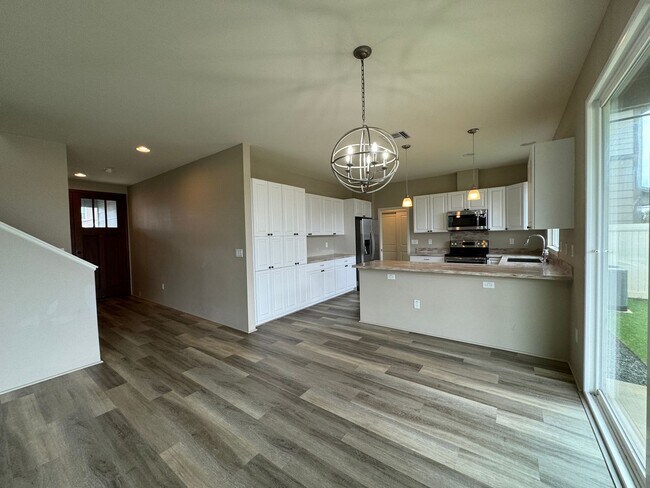 Foto del edificio - For Rent - [Coral Ridge] 91-520 Kakaha St