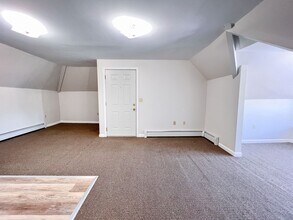 Building Photo - 207 Wethersfield Ave